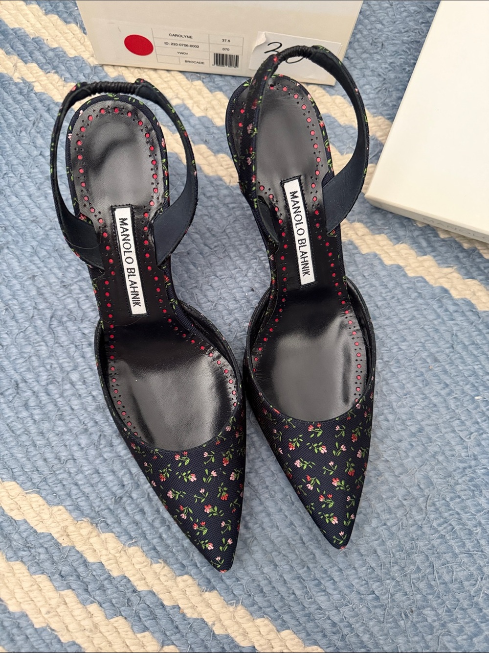 Manolo Blahnik brocade Floral Pointed Slingback Pumps with Accents 37.5